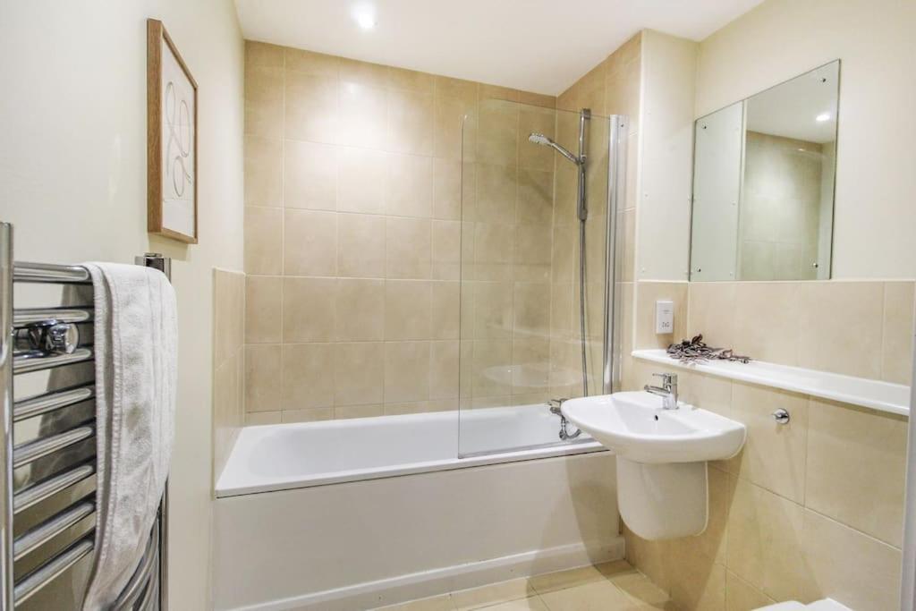 Luxurious 1 Bed Apartment With Free Parking Nottingham Eksteriør bilde